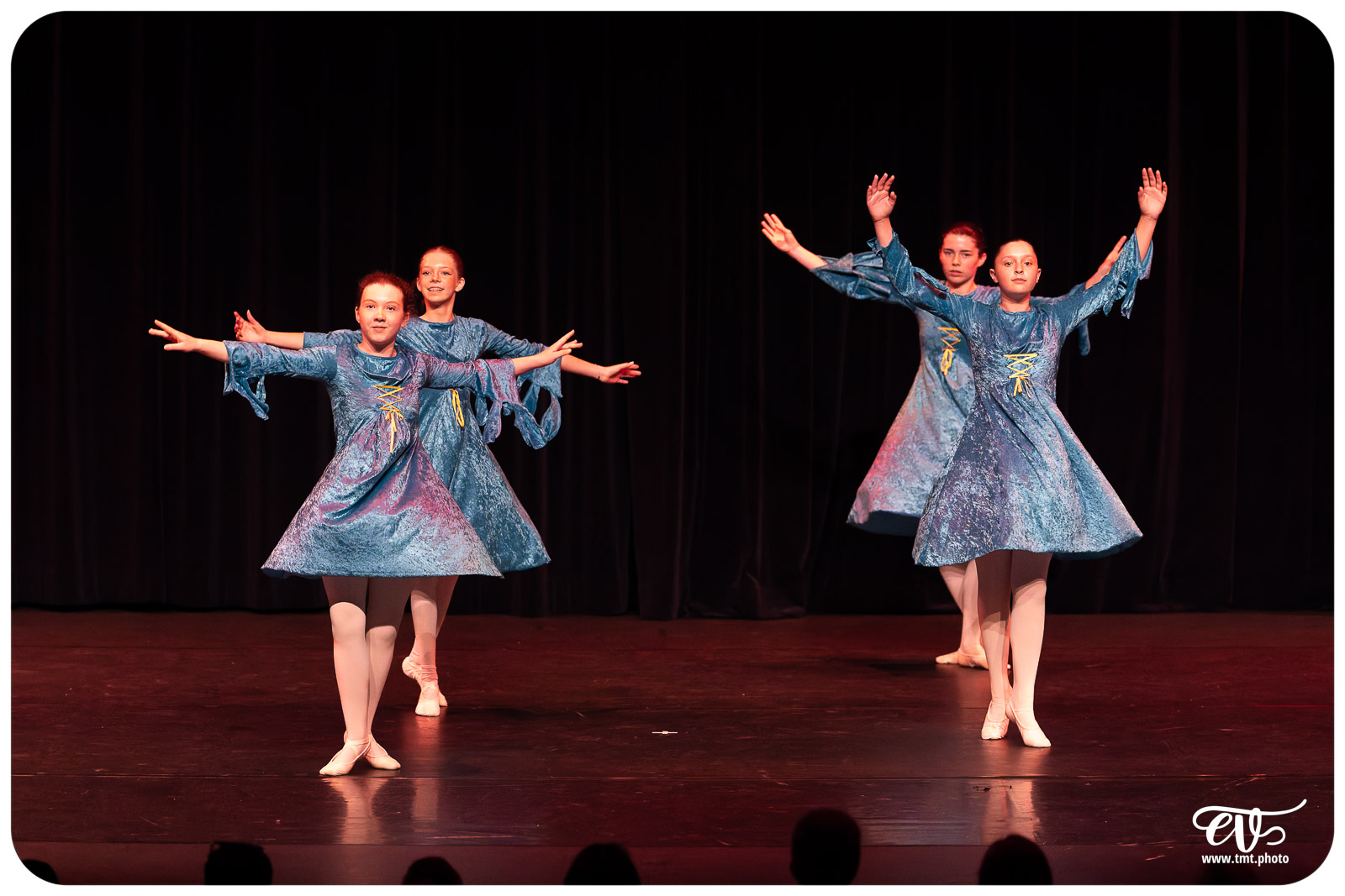 ECOLE DE DANSE CÉCILE ADAMOW